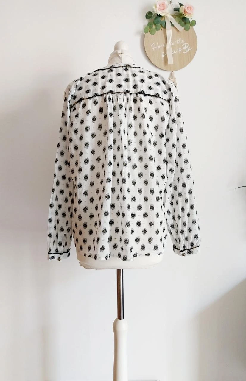 Blusa holgada blanca roto 100% algodón con motivo negro y mostaza Louizon Tail – photo 9